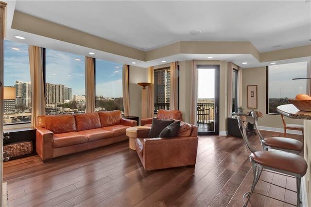 2828 Peachtree NW Road 1402, Atlanta, GA 30305