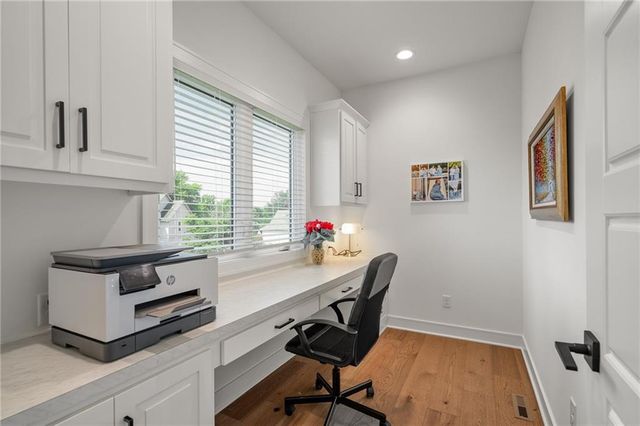4209 NE Hideaway Drive, Lee's Summit, MO 64064