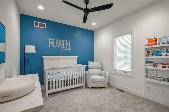 4209 NE Hideaway Drive, Lee's Summit, MO 64064