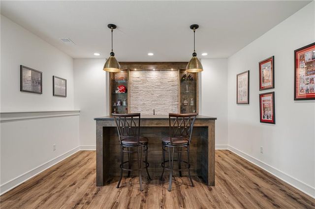 4209 NE Hideaway Drive, Lee's Summit, MO 64064