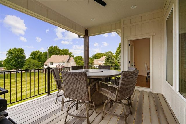 4209 NE Hideaway Drive, Lee's Summit, MO 64064