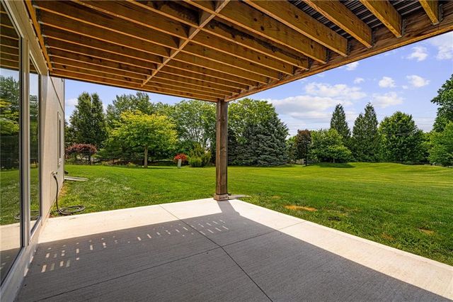 4209 NE Hideaway Drive, Lee's Summit, MO 64064