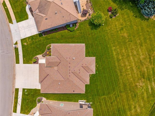 4209 NE Hideaway Drive, Lee's Summit, MO 64064