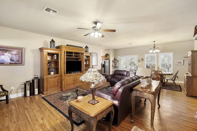208 Ivy Lane, Kerrville, TX 78028