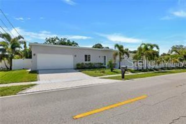 4524 RIVERWOOD AVENUE, Sarasota, FL 34231