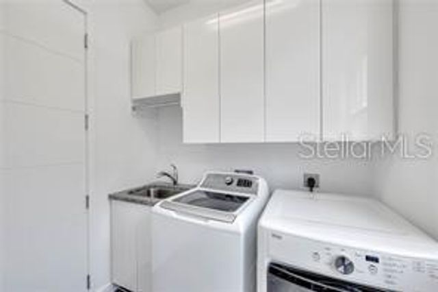 4524 RIVERWOOD AVENUE, Sarasota, FL 34231