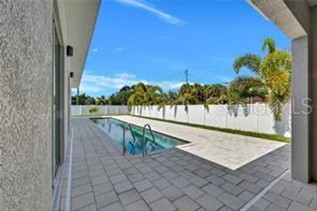 4524 RIVERWOOD AVENUE, Sarasota, FL 34231