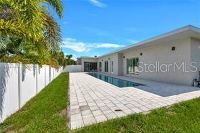 4524 RIVERWOOD AVENUE, Sarasota, FL 34231