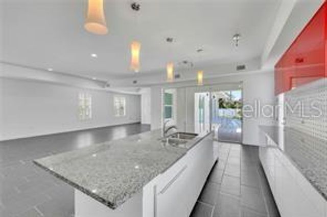 4524 RIVERWOOD AVENUE, Sarasota, FL 34231