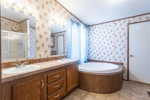 3166 Quiet Forest Drive, Imperial, MO 63052