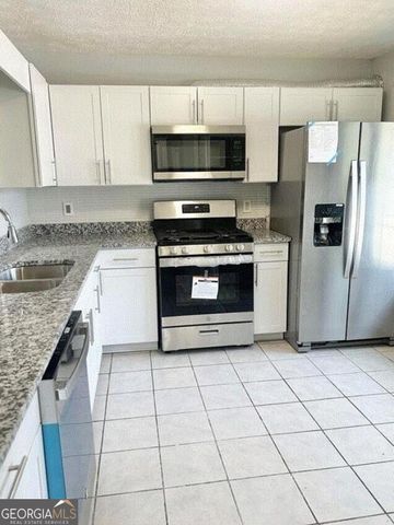 1021 Thornwoode Lane, Stone Mountain, GA 30083