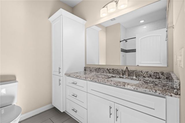 1737 W Broadway Place, Rogers, AR 72758