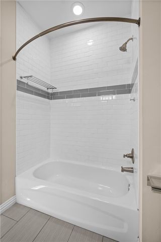 1737 W Broadway Place, Rogers, AR 72758
