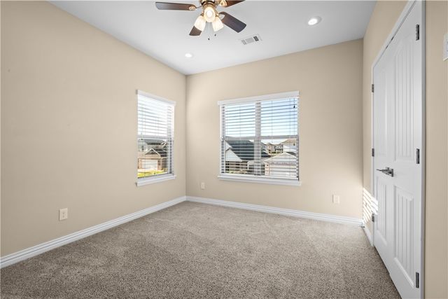 1737 W Broadway Place, Rogers, AR 72758
