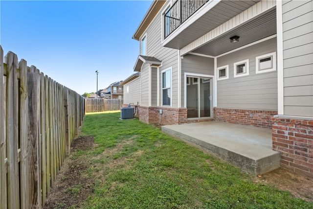 1737 W Broadway Place, Rogers, AR 72758