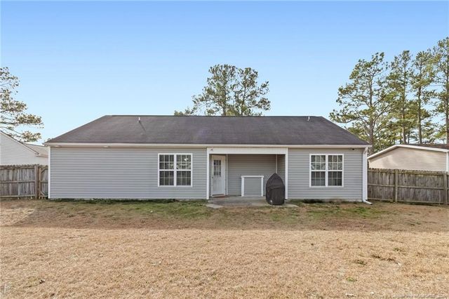 46 Old English Lane, Spring Lake, NC 28390