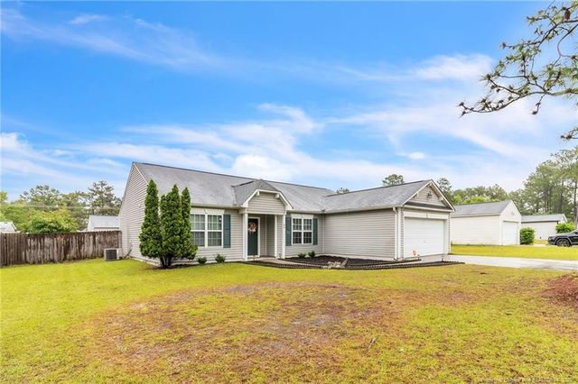 46 Old English Lane, Spring Lake, NC 28390