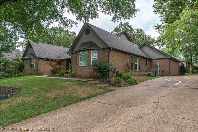 8808 Canterbury, Fort Smith, AR 72903