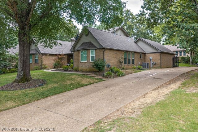 8808 Canterbury, Fort Smith, AR 72903