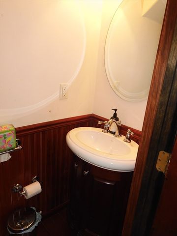 146 Bridle Rd, Billerica, MA 01821
