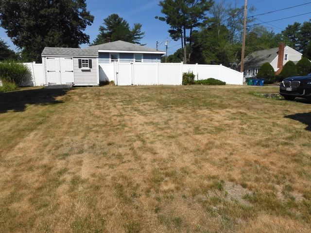 146 Bridle Rd, Billerica, MA 01821