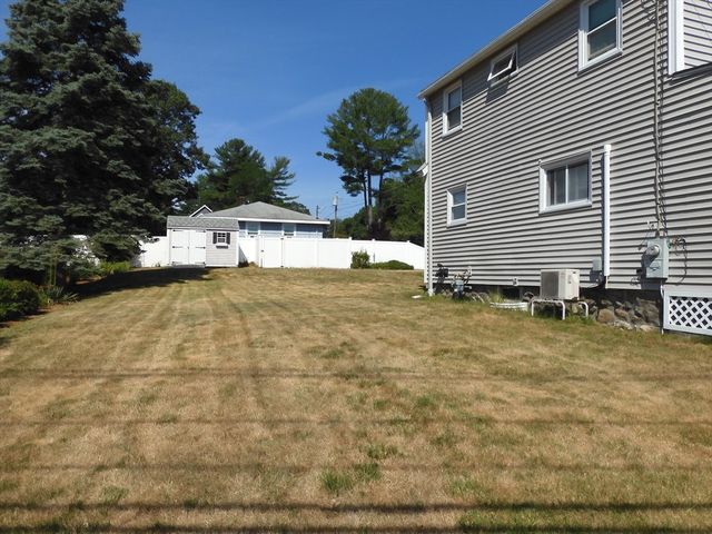 146 Bridle Rd, Billerica, MA 01821