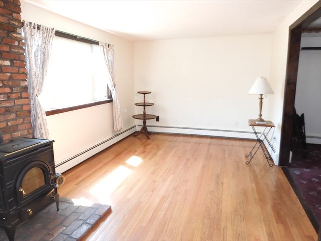 146 Bridle Rd, Billerica, MA 01821