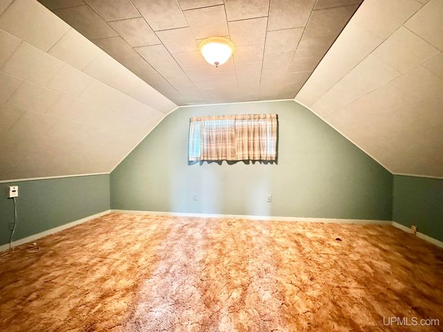 621 W C Street, Iron Mountain, MI 49801