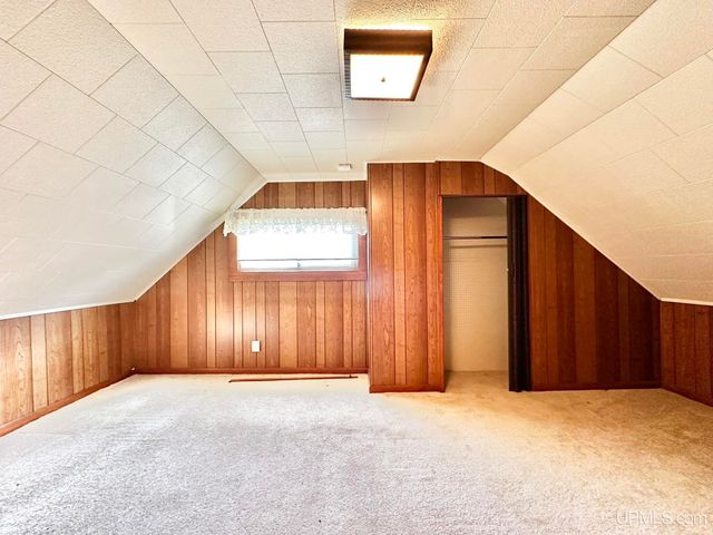 621 W C Street, Iron Mountain, MI 49801