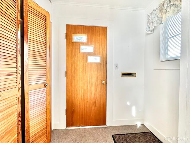 621 W C Street, Iron Mountain, MI 49801