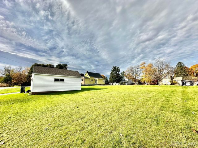 621 W C Street, Iron Mountain, MI 49801