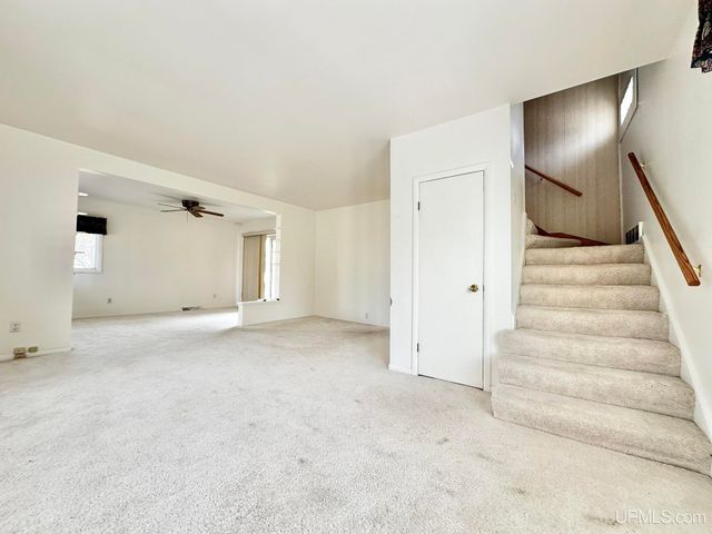 621 W C Street, Iron Mountain, MI 49801