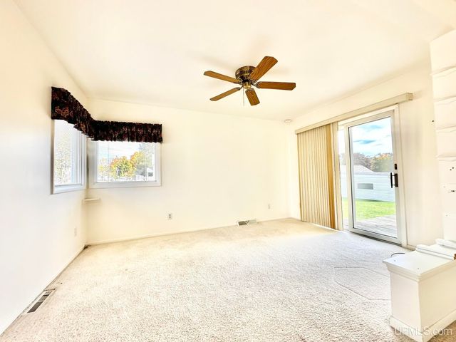 621 W C Street, Iron Mountain, MI 49801