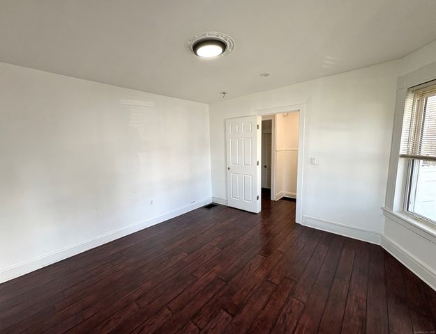 25 Deforest Avenue, Bridgeport, CT 06607