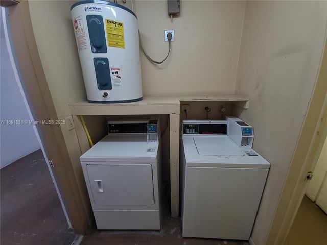 661 N University Dr 1-302, Pembroke Pines, FL 33024