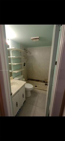 661 N University Dr 1-302, Pembroke Pines, FL 33024
