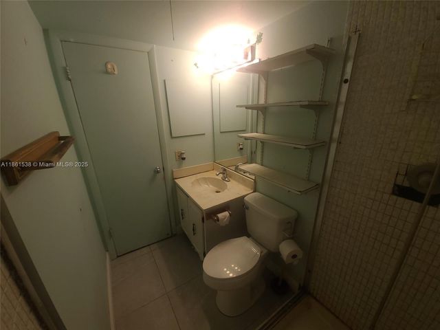 661 N University Dr 1-302, Pembroke Pines, FL 33024