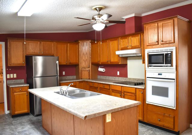 1135 Birch Drive, Summerton, SC 29148