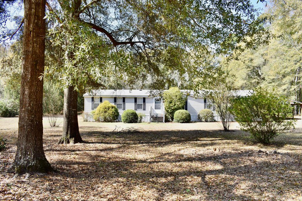 1135 Birch Drive, Summerton, SC 29148