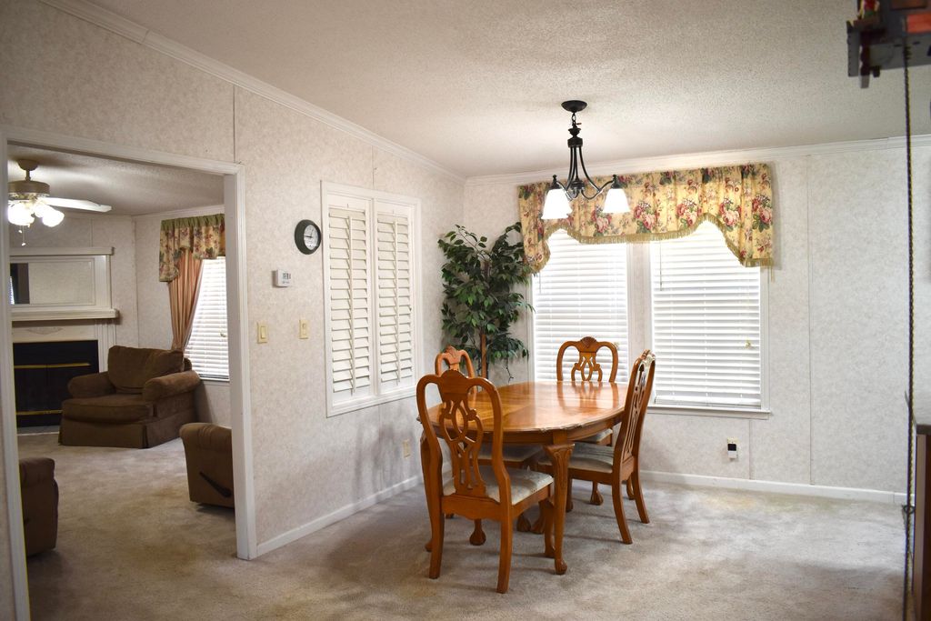 Image 14 of property listing at 1135 Birch Drive, Summerton, SC 29148
