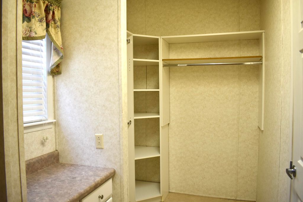 Image 22 of property listing at 1135 Birch Drive, Summerton, SC 29148