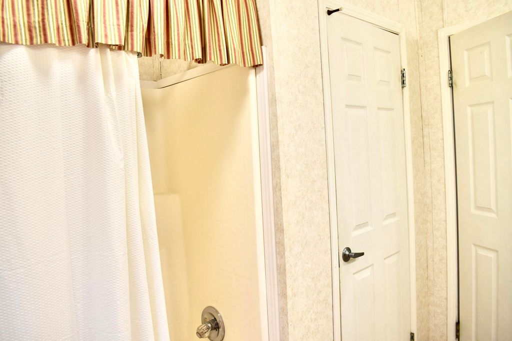 Image 34 of property listing at 1135 Birch Drive, Summerton, SC 29148