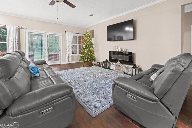 2784 Autumn Ridge Lane, Waycross, GA 31501