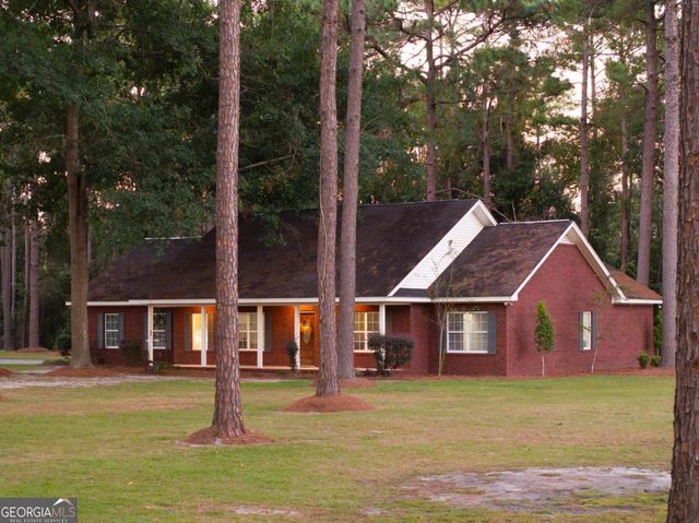 2784 Autumn Ridge Lane, Waycross, GA 31501