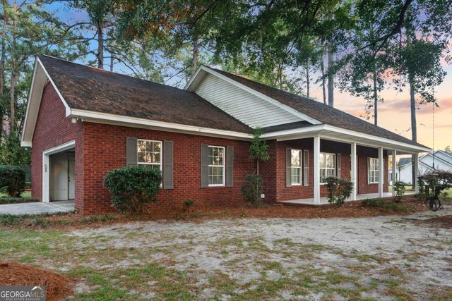 2784 Autumn Ridge Lane, Waycross, GA 31501