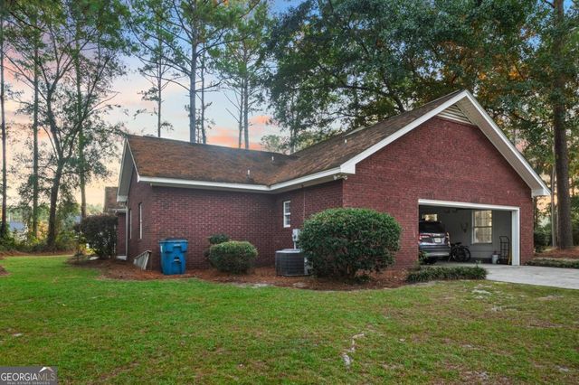 2784 Autumn Ridge Lane, Waycross, GA 31501