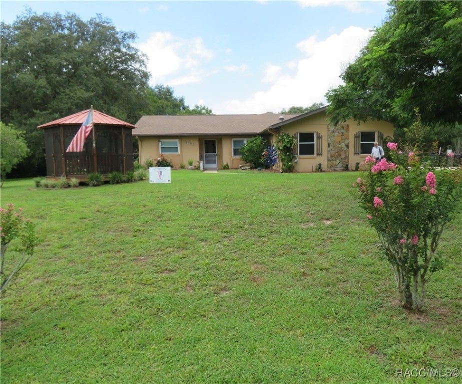 3002 S Rose Avenue, Inverness, FL 34450