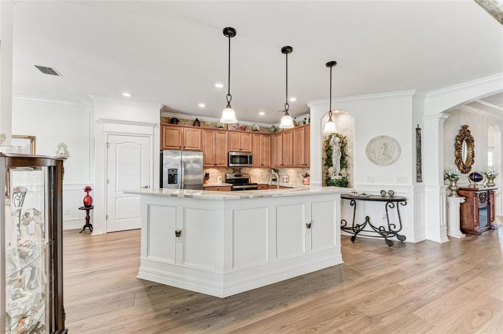 Image 21 of property listing at 20455 GRANLAGO DRIVE, Venice, FL 34293