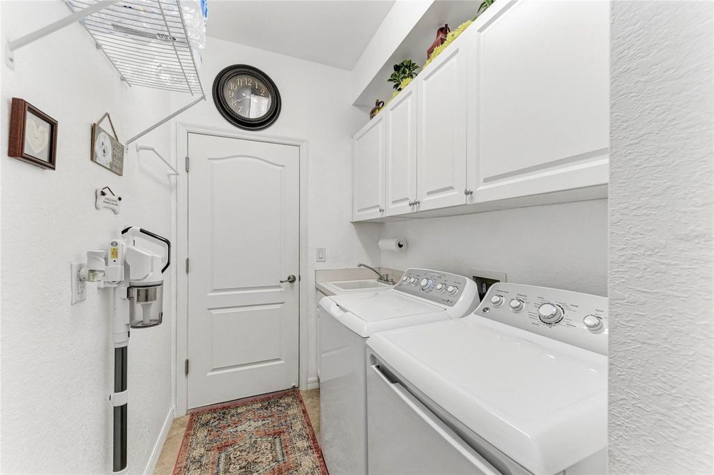 Image 49 of property listing at 20455 GRANLAGO DRIVE, Venice, FL 34293