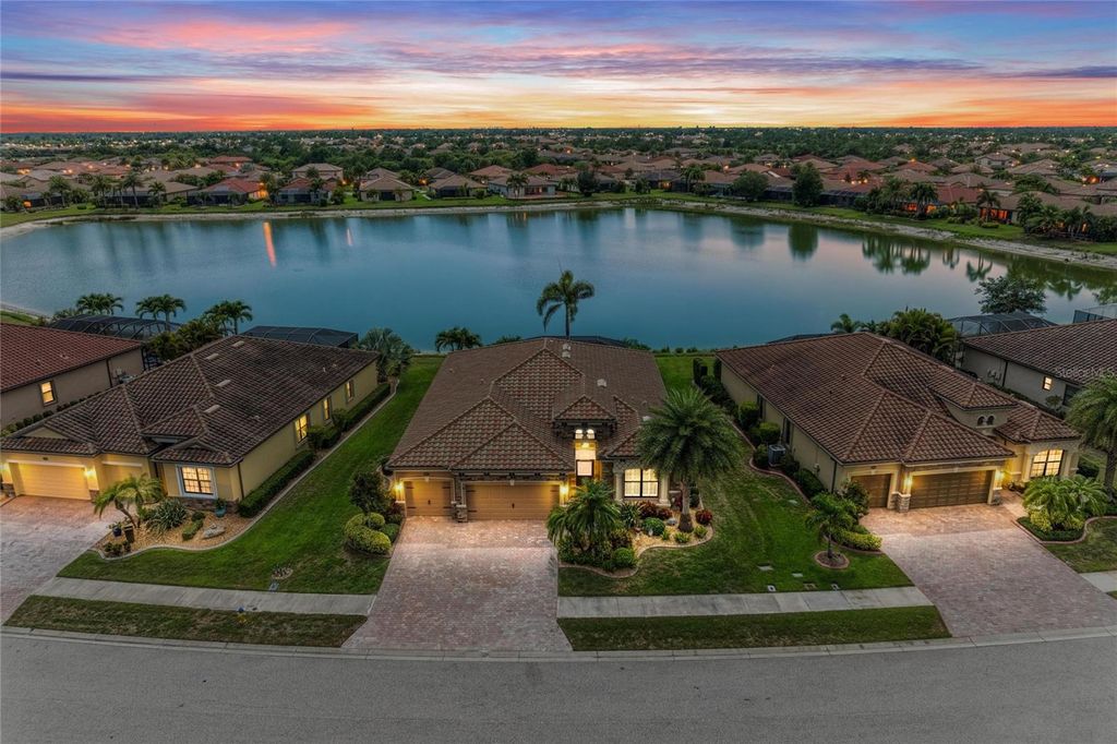 Image 6 of property listing at 20455 GRANLAGO DRIVE, Venice, FL 34293